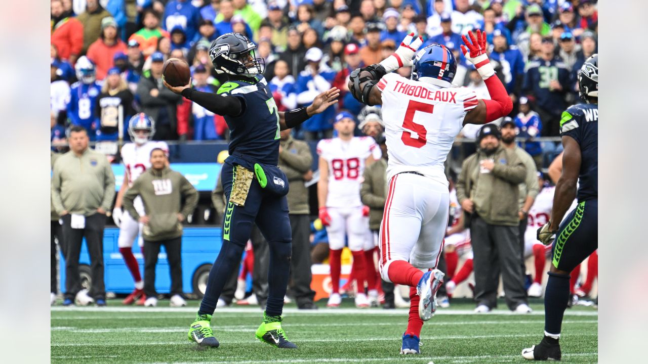 Seahawks topple Giants 27-13 to stay atop NFC West