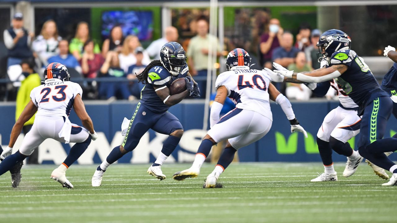 Former Seahawks RB Alex Collins passes away at 28 - Seattle Sports