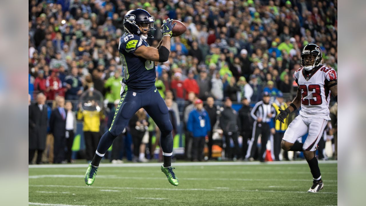 Falcons vs. Seahawks Livestream: How to Watch NFL Week 3 From Anywhere in  the US - CNET