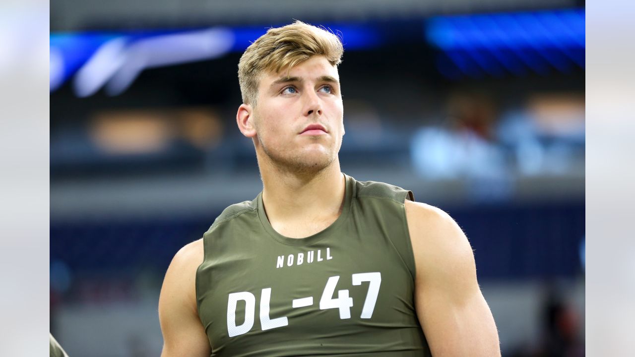 NFL Mock Draft 2023: Seahawks take surprise defensive lineman at 20th  overall - Field Gulls