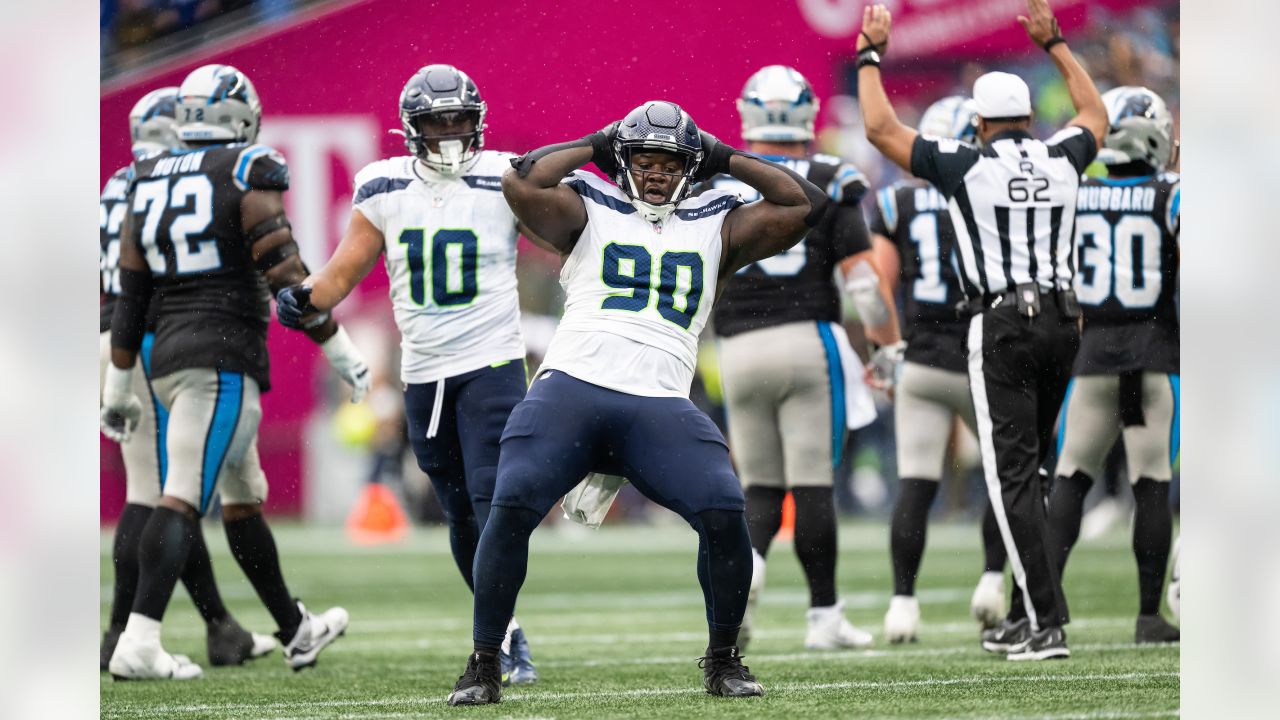 Jarran Reed honors Michael Bennett improves Seahawks defense