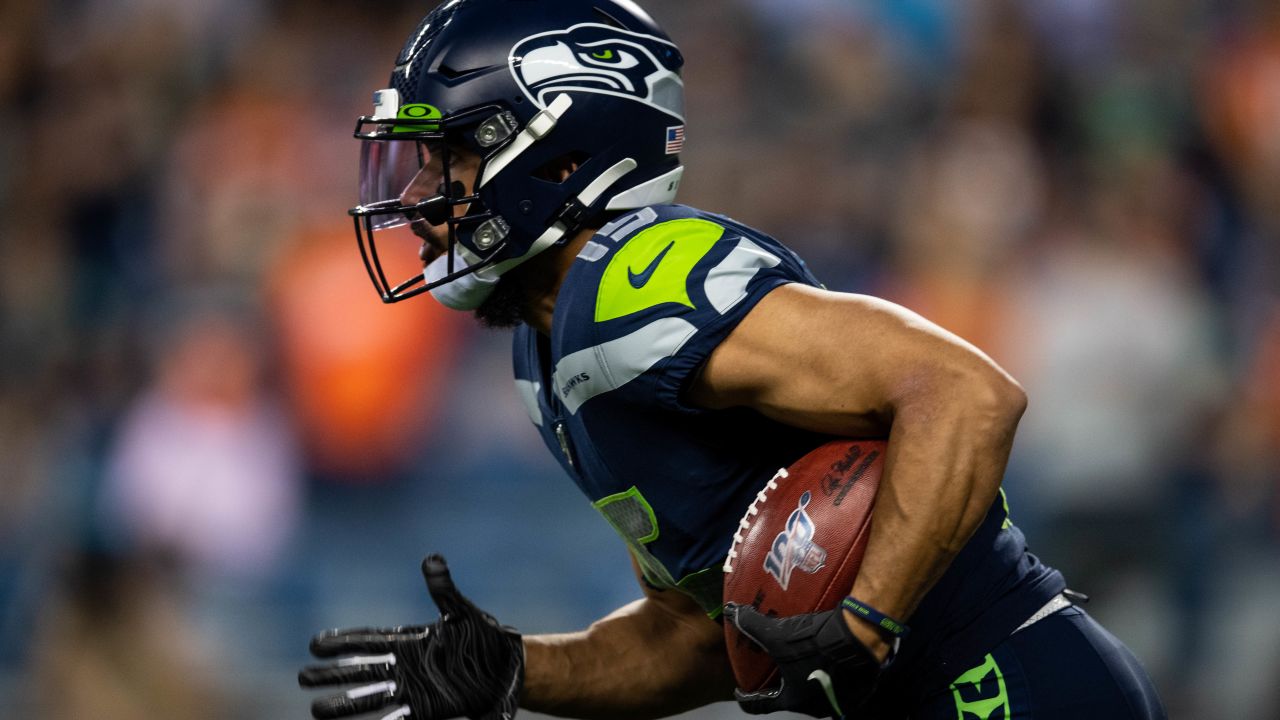 Paxton Lynch shines, Seahawks beat Broncos 22-14 in preseason