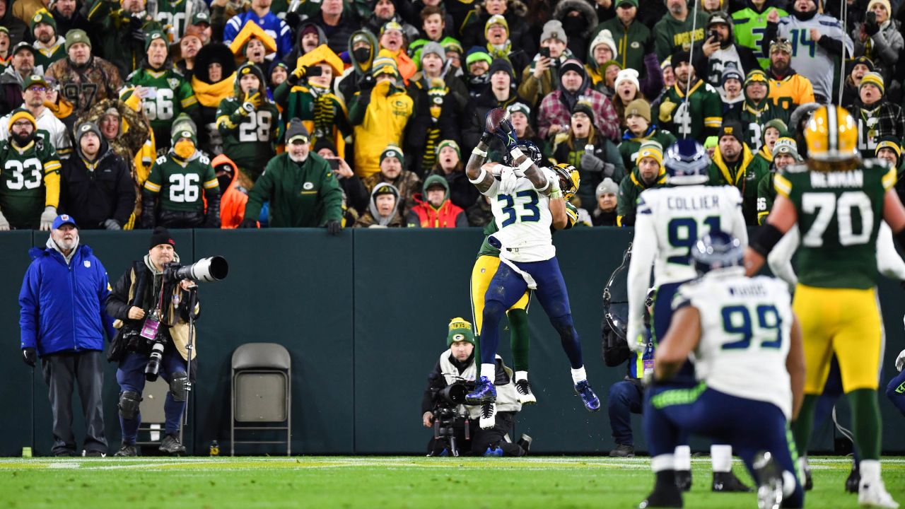 Green Bay Packers wide receiver Donald Driver can't hold onto a ball in the  end zone against the Seattle Seahawks' at CenturyLink Field in Seattle,  Washington during a Monday Night Football game