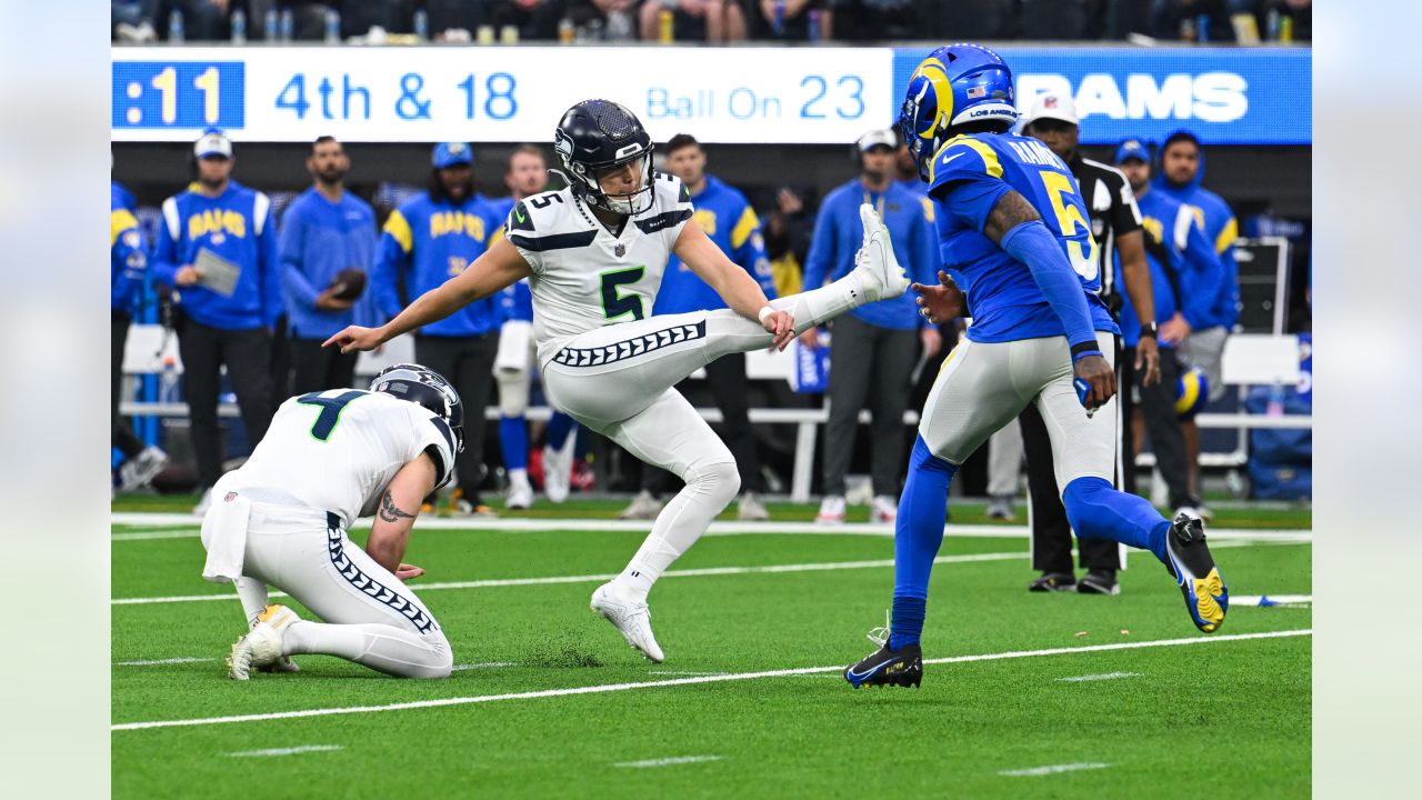 Video: Geno Smith emotional after Seahawks win over the Rams - Field Gulls