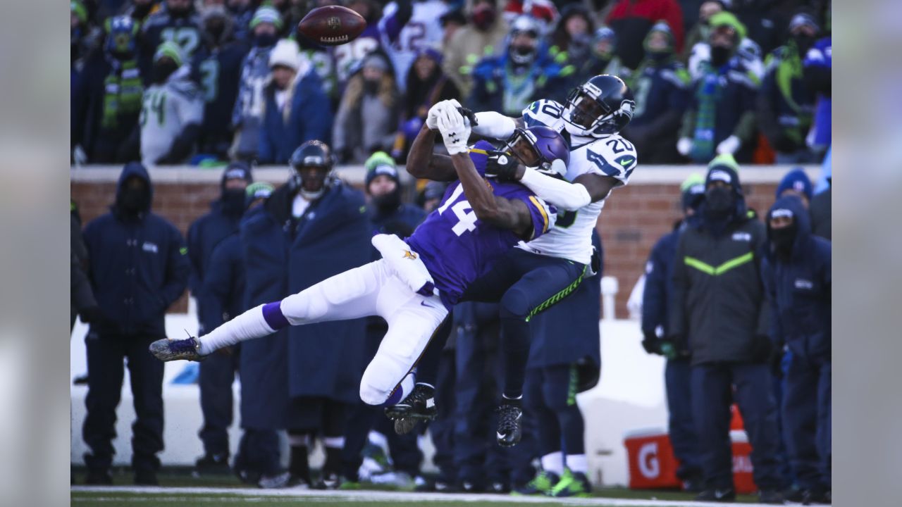 Seahawks escape with 10-9 win over Vikings after Blair Walsh miss