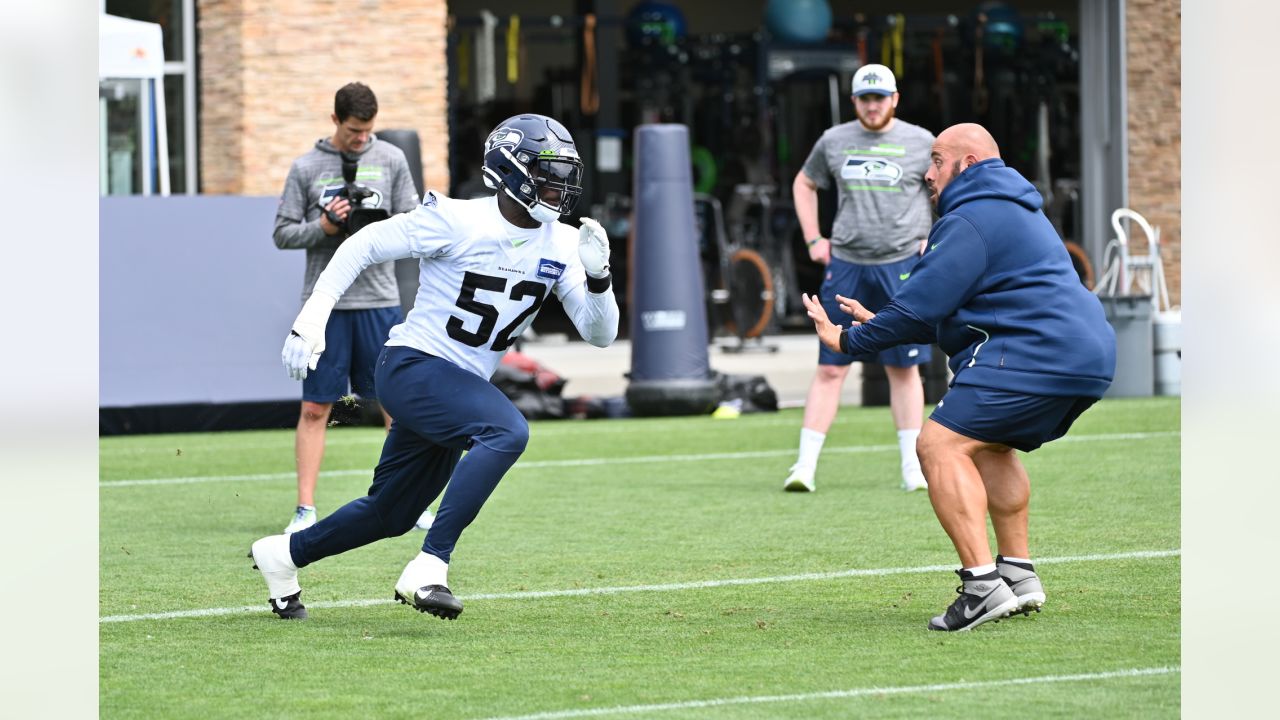 Welcome Back, 12s & Other Observations From Day 1 Of 2021 Seahawks Training  Camp