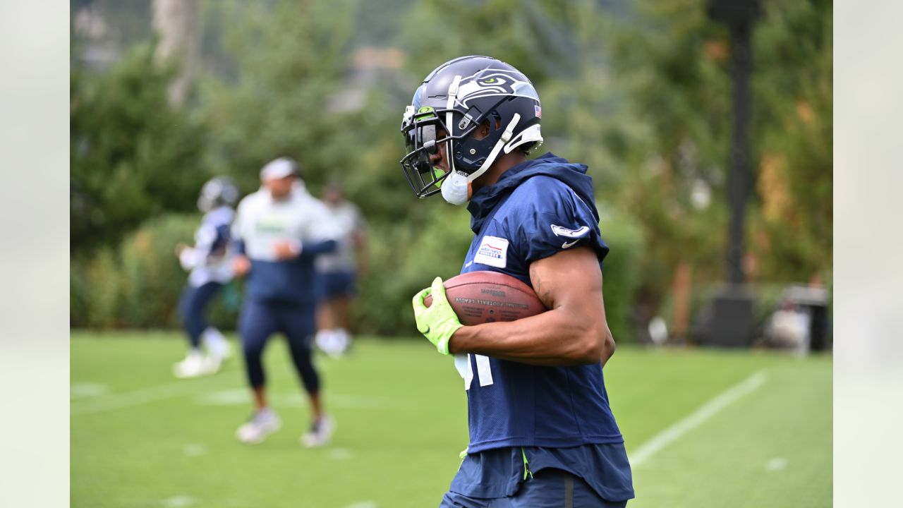 Amity joins Seahawks fullback Nick Bellore's show 'Between Two