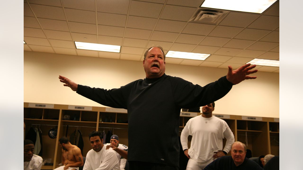 Seahawks Coach Mike Holmgren Honored - The Evangelical Covenant Church