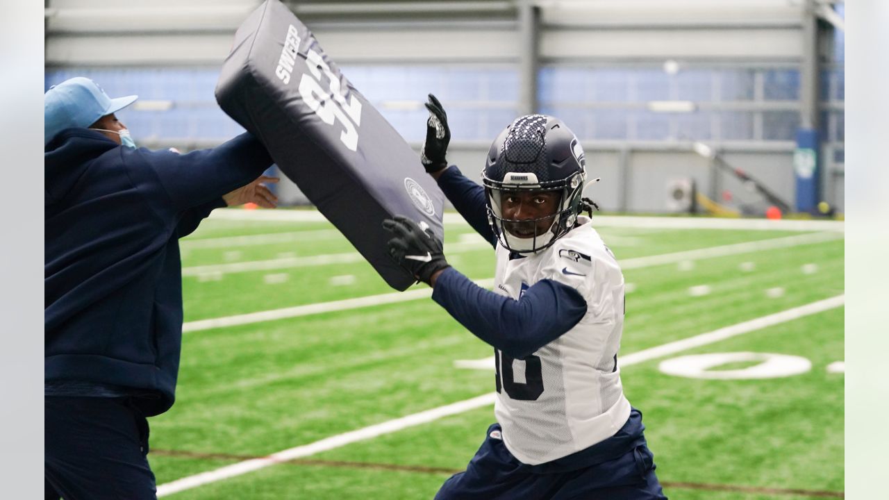 Seahawks' Metcalf: Don't act like rookie and 'they won't treat you