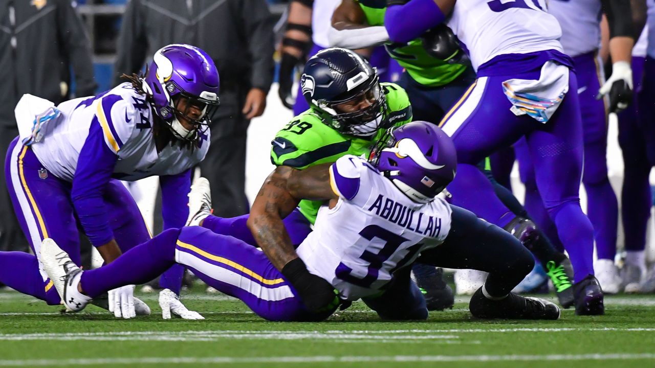 Drew Lock throws 2 touchdown passes to lead Seahawks to a 24-13 win over  Vikings Photos - Bally Sports