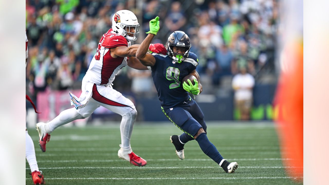 Seattle Seahawks running back Kenneth Walker III (9) warms up before an NFL  football game against the San Francisco 49ers, Sunday, Sept. 18, 2022 in  Santa Clara, Calif. (AP Photo/Lachlan Cunningham Stock