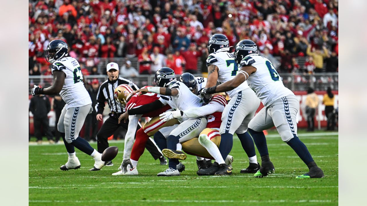 Seahawks steamrolled in second half in 41-23 playoff loss to 49ers