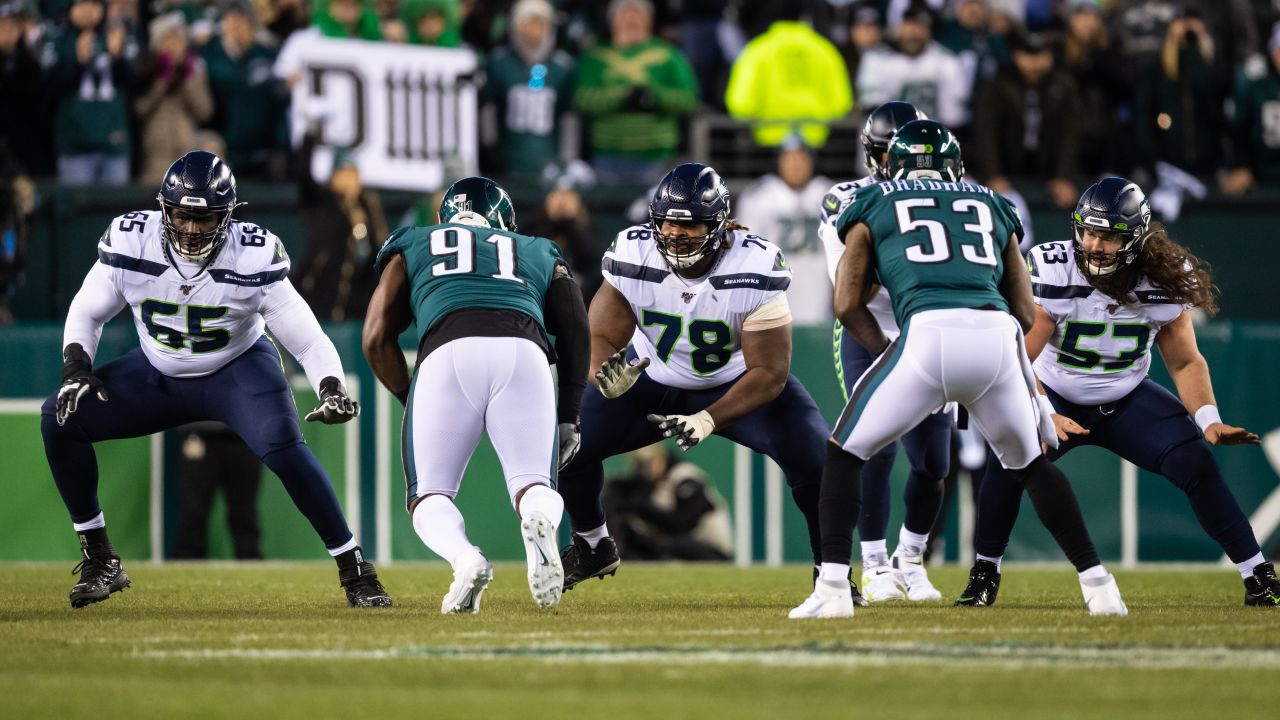 FOX Sports: NFL on X: STATEMENT VICTORY. @Seahawks snap the Eagles' 9-game  win streak to move to 8-4 this season.  / X