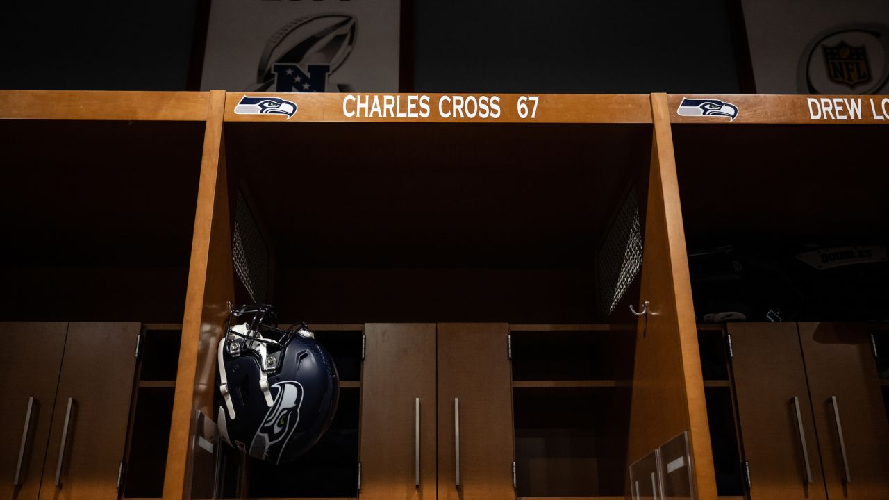 Friday Round-Up: Seahawks Charles Cross named to Charles Reuter Offensive  All-Rookie Team