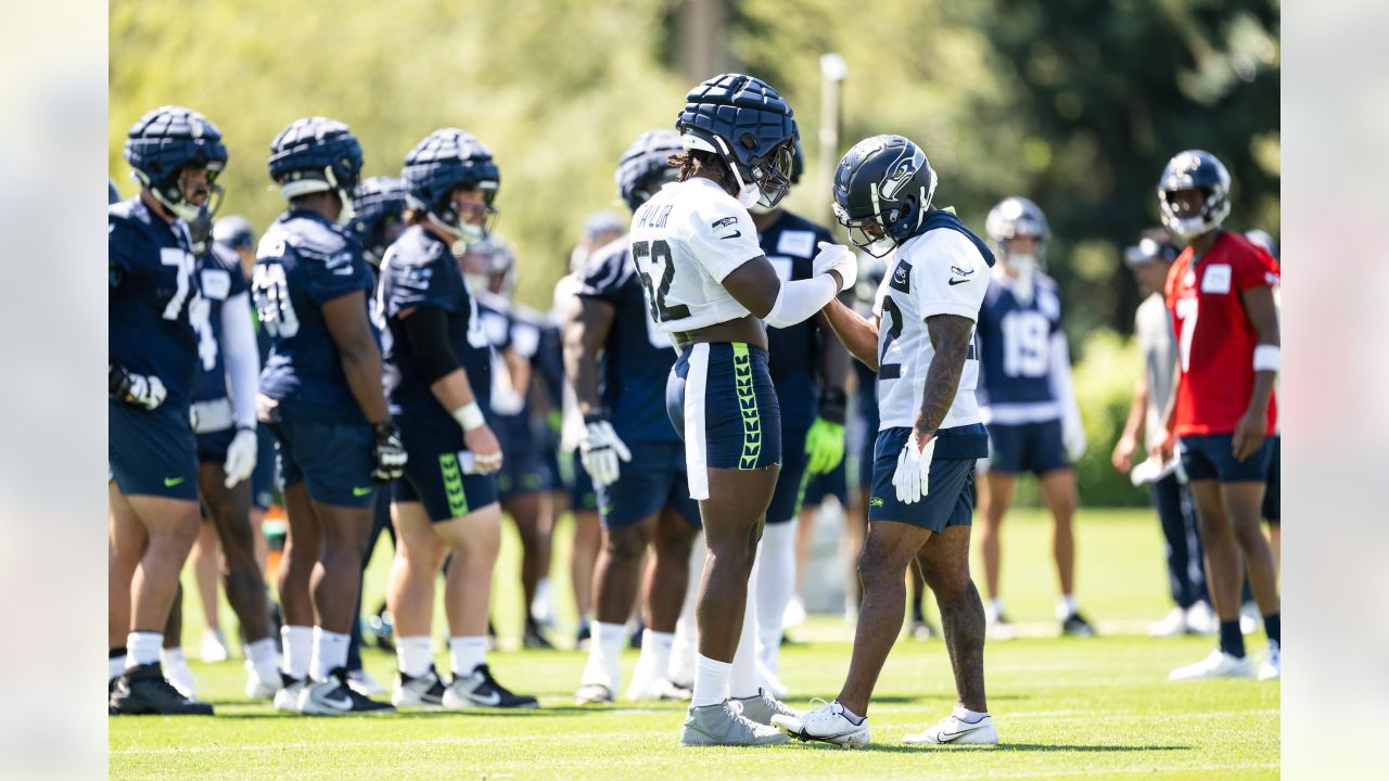 Seattle Seahawks' Bobby Wagner doesn't practice during first day of  training camp 