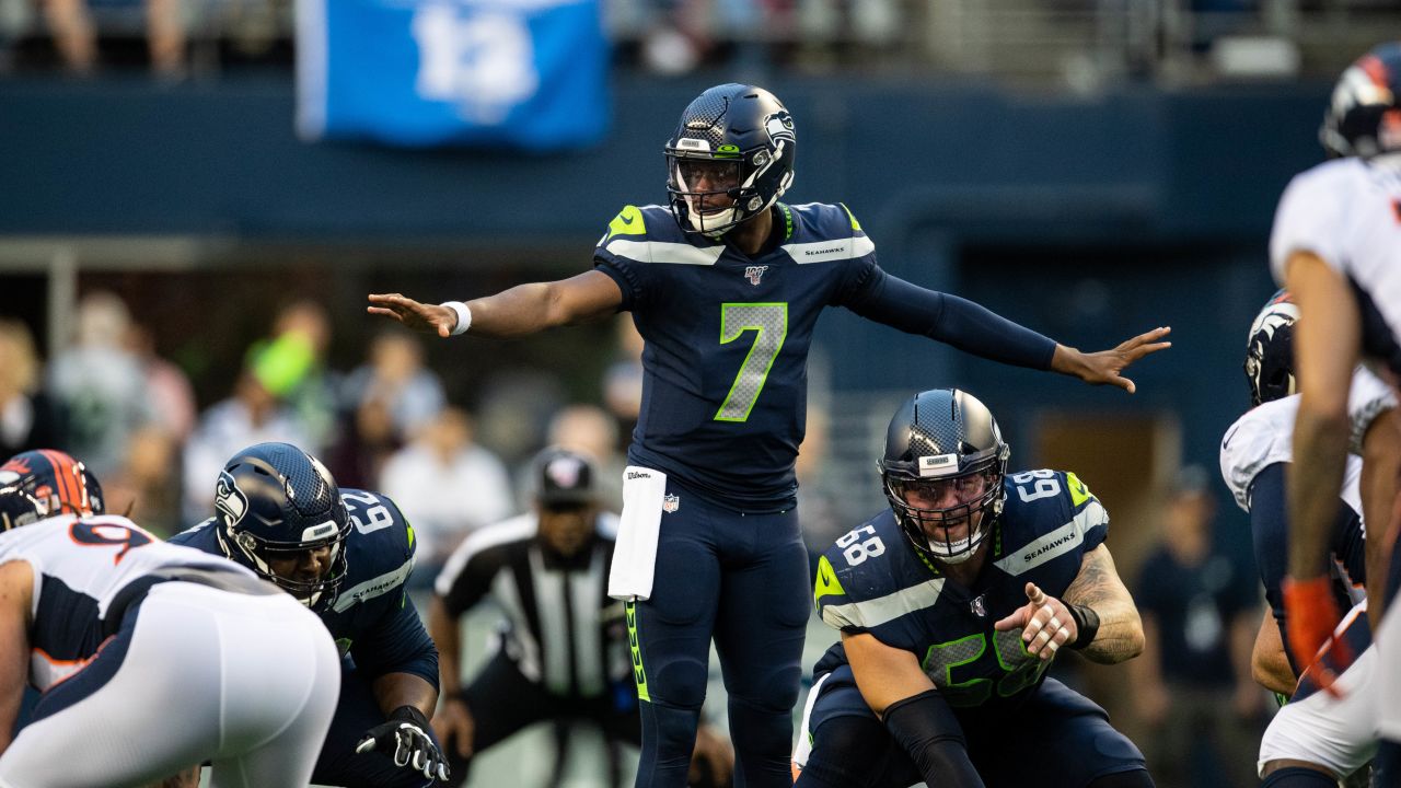 Paxton Lynch shines, Seahawks beat Broncos 22-14 in preseason