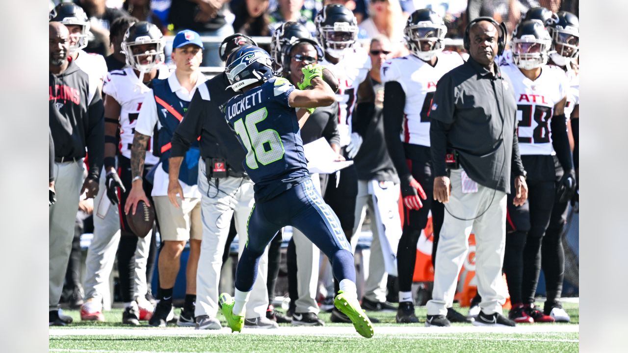 Rapid Reaction: Defense Dominates, Rookie Shines and Seahawks Come