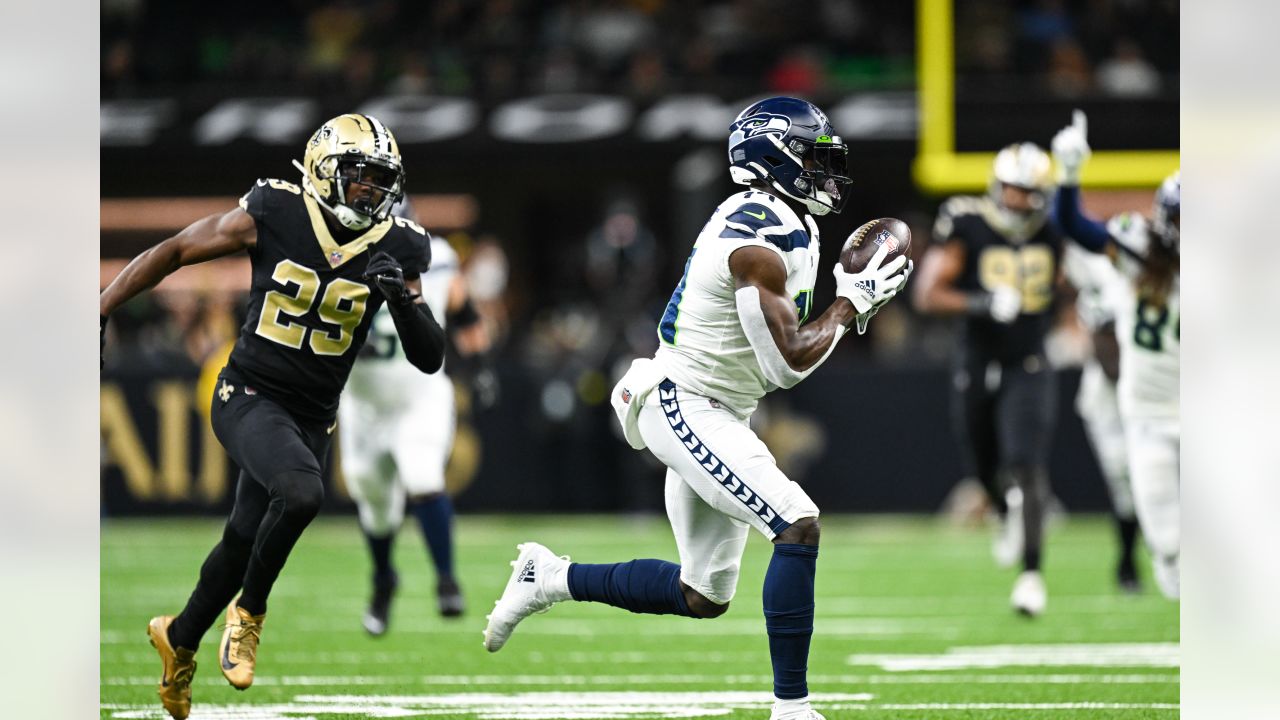 Instant Lookback: Kenneth Walker III Scores His First NFL TD In