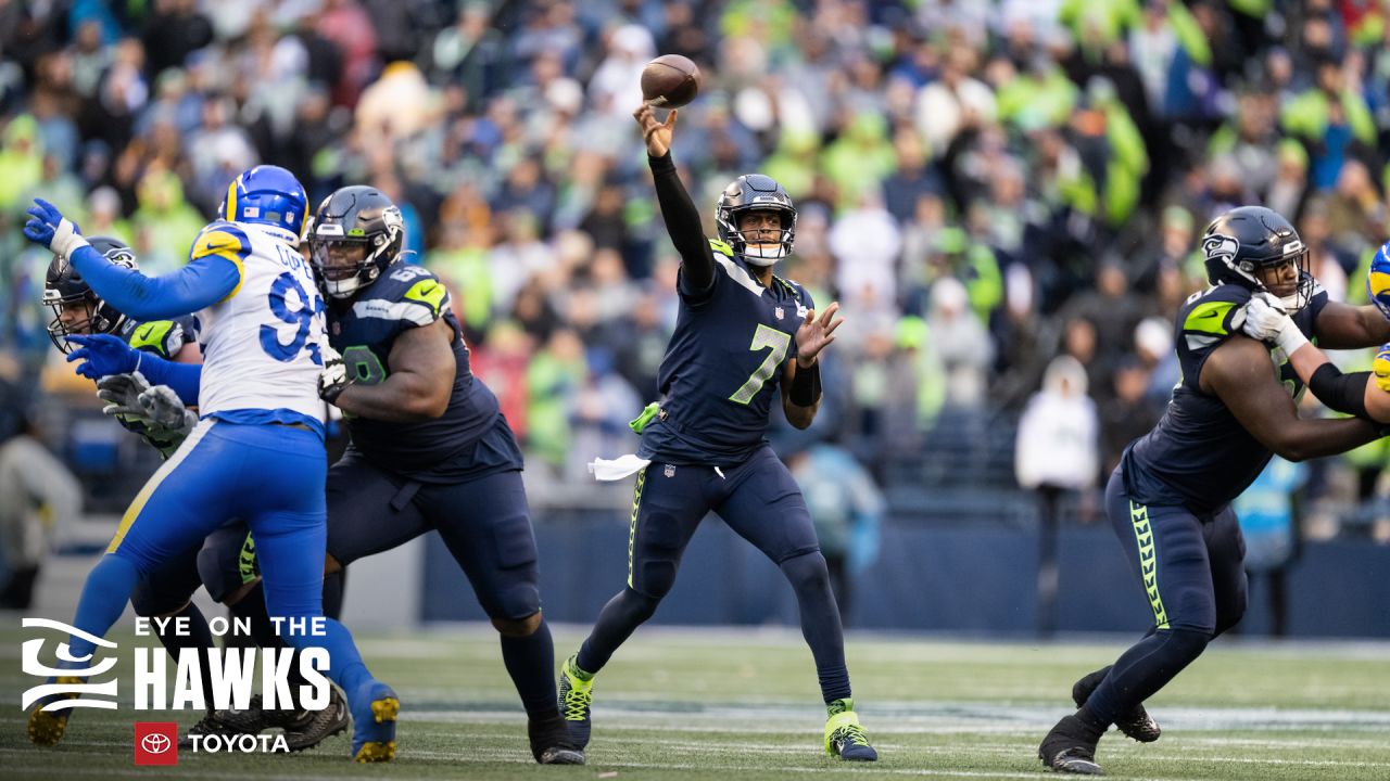 Seahawks: Geno Smith hypes up young WR Dee Eskridge