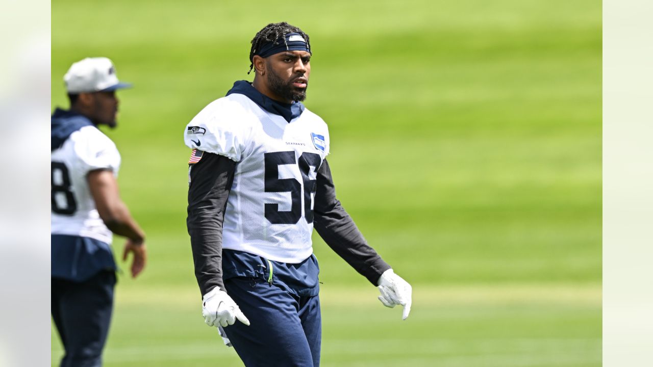 Rookie Coby Bryant stops DK Metcalf, bids for Seahawks job