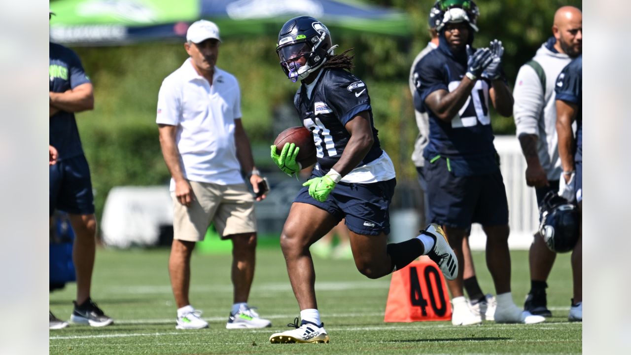 5 Observations From Practice No. 5 of 2022 Seahawks Training Camp - BVM  Sports