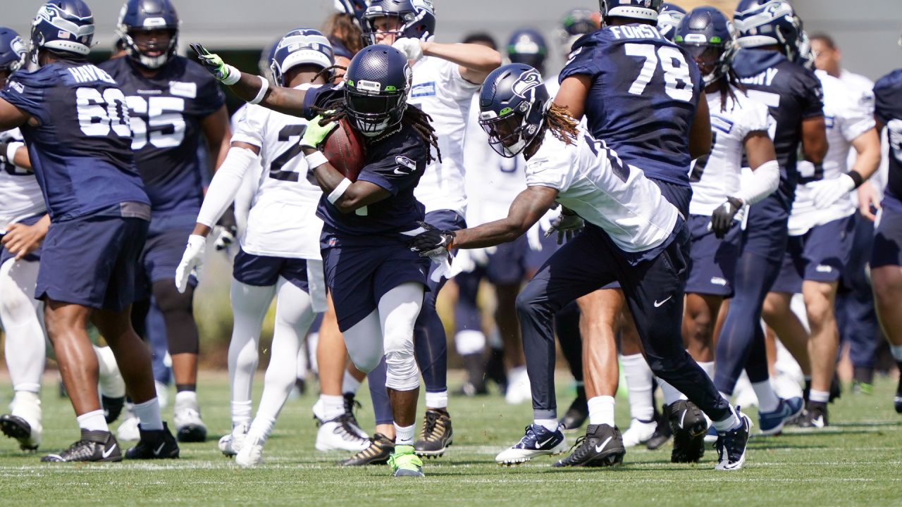 Welcome Back, 12s & Other Observations From Day 1 Of 2021 Seahawks Training  Camp