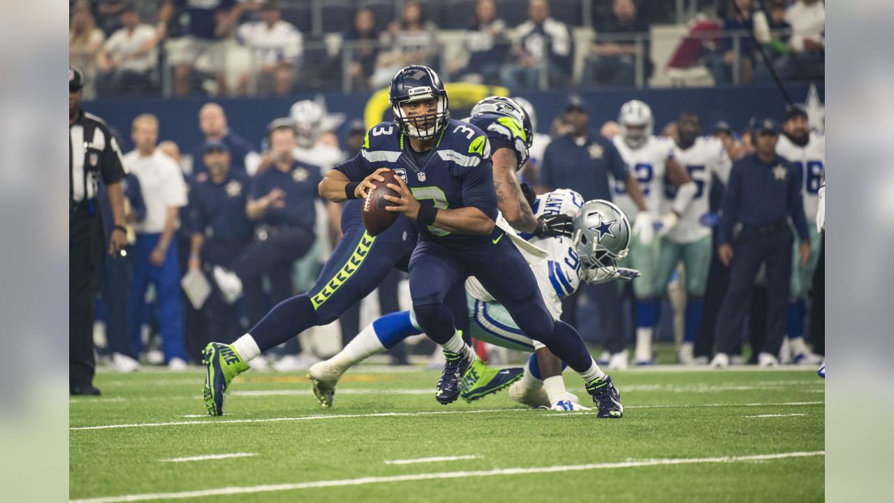 Wilson carries Seahawks past ailing Cowboys, 13-12