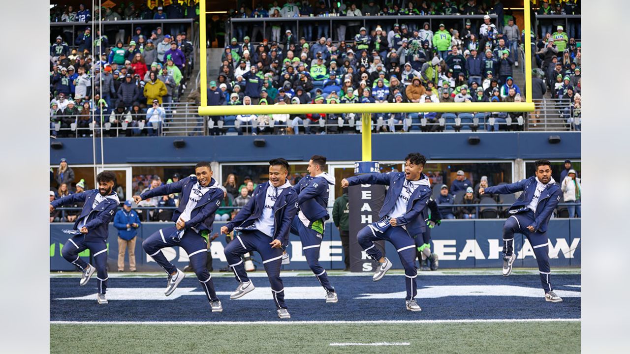 Seahawks at Rams: How To Watch, Listen And Live Stream On December 4