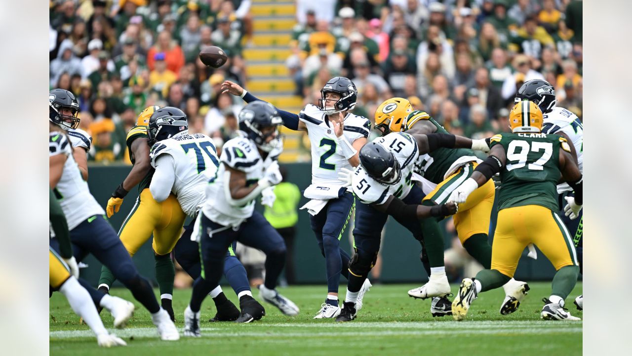 Seattle Seahawks WATCH: Drew Lock Finds Jake Bobo for TD vs. Green Bay  Packers - Sports Illustrated Seattle Seahawks News, Analysis and More