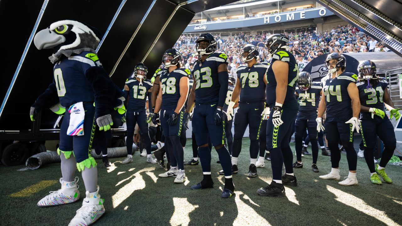 Seahawks Legend Marshawn Lynch, SUBWAY Team Up to Help High School  Standouts Go Pro - Sports Illustrated Seattle Seahawks News, Analysis and  More