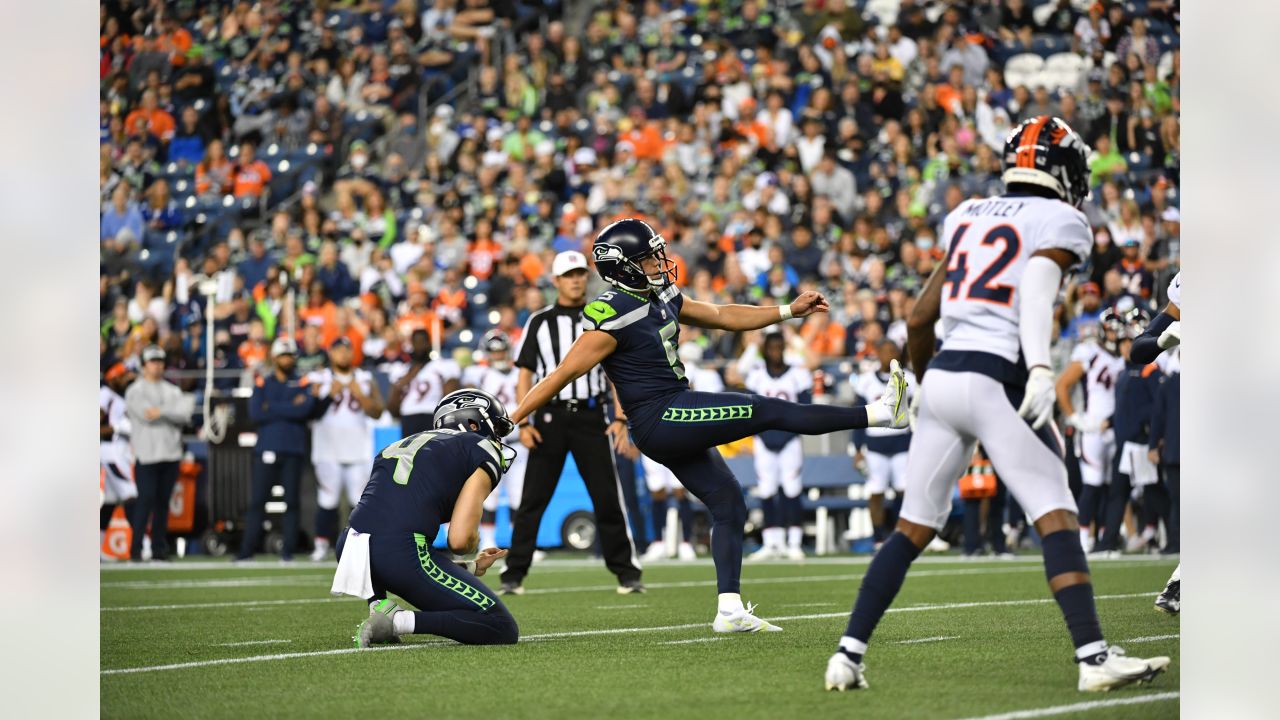 Seahawks backups still struggle with offense in 30-3 loss to