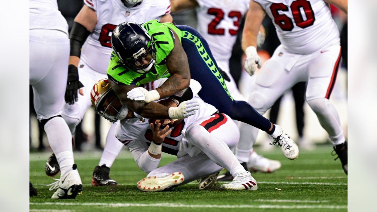 Lockett breaks bone in hand as Seahawks battered by Niners - The San Diego  Union-Tribune