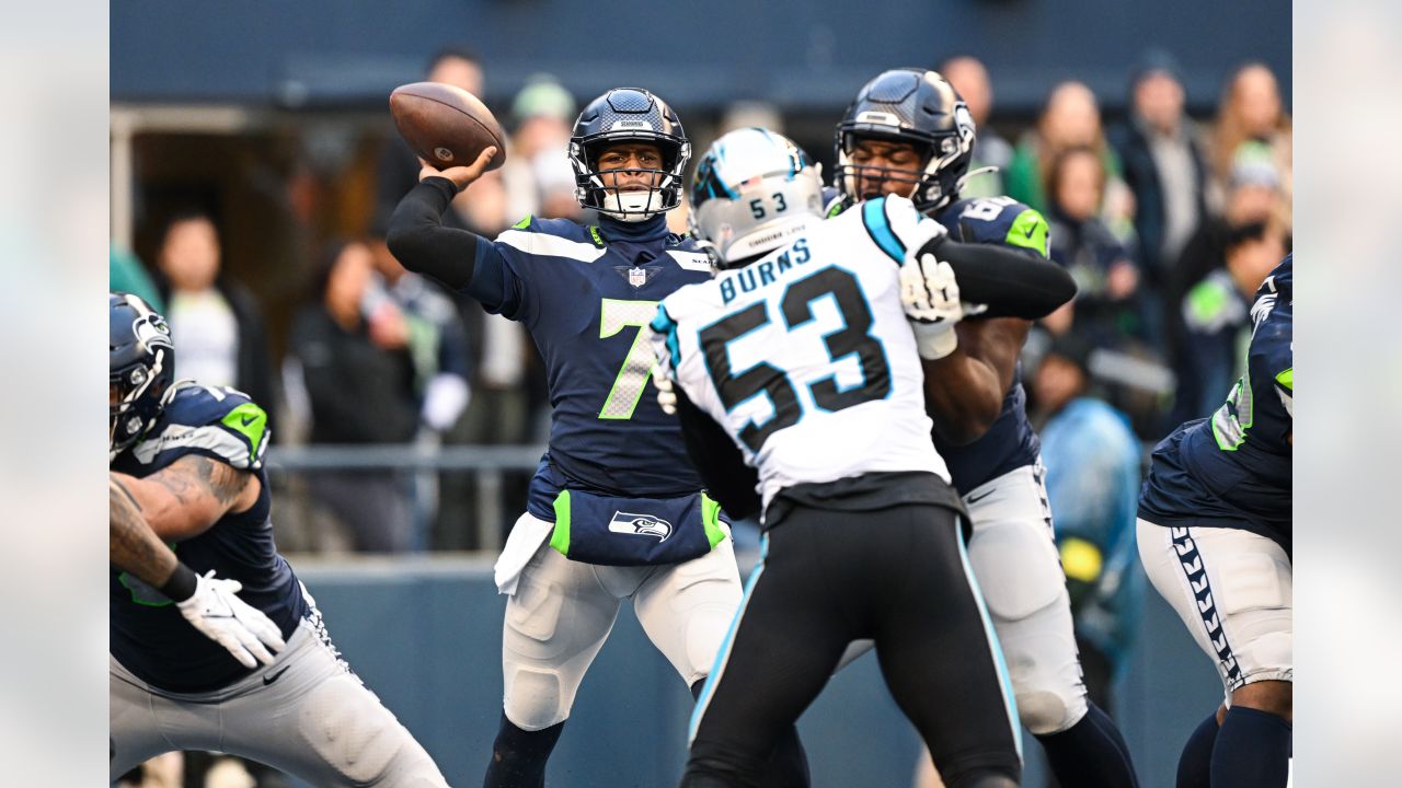 Geno Smith's 2nd TD pass to Tyler Lockett lifts the Seahawks to a 37-31 OT  win over the Lions - Newsday