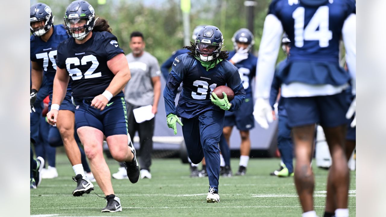 Clint Hurtt and the tenacious 2023 Seahawks defense