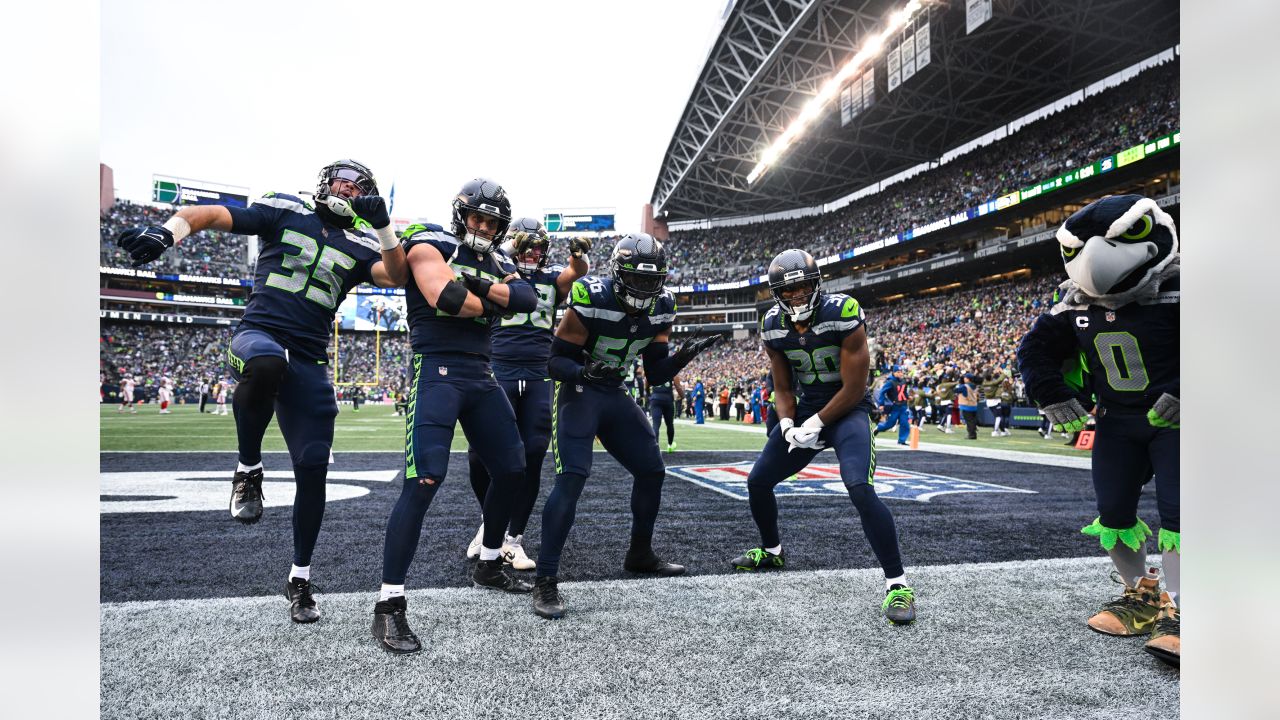 Seahawks star Tyler Lockett picks area where passing game needs to improve  - Field Gulls