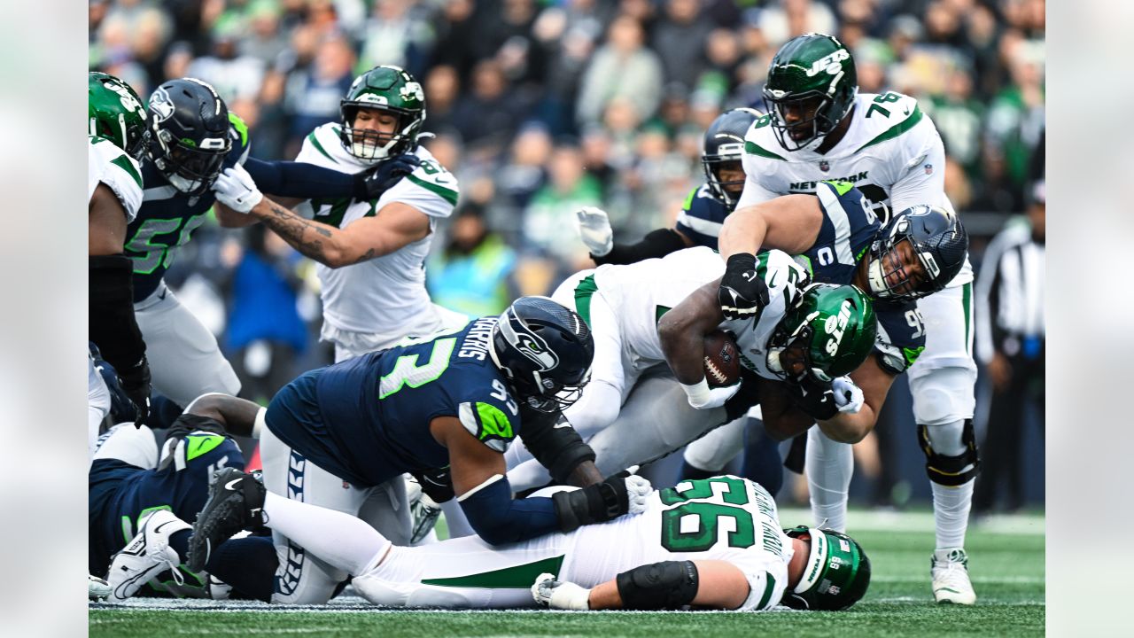 Rapid Reaction: Defense Dominates, Rookie Shines and Seahawks Come Away  With A Prime Time Win