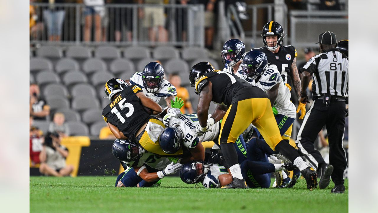 Late Steelers TD sinks Seahawks 32-25 in preseason opener