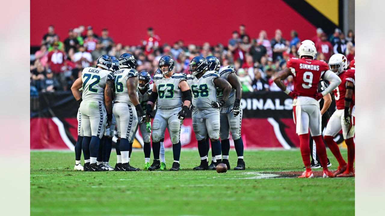 Seahawks all studs in 31-21 win over Cardinals