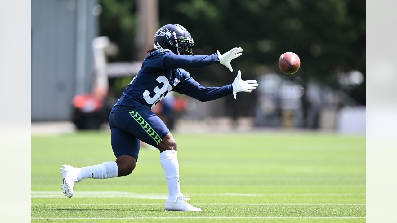 5 Observations From Practice No. 5 of 2022 Seahawks Training Camp - BVM  Sports