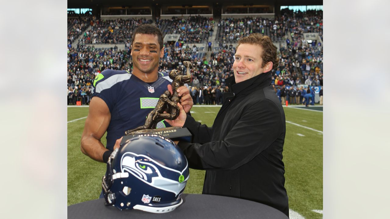 Seahawks QB Russell Wilson Earns Week 10 2012 NFL Pepsi Max Rookie