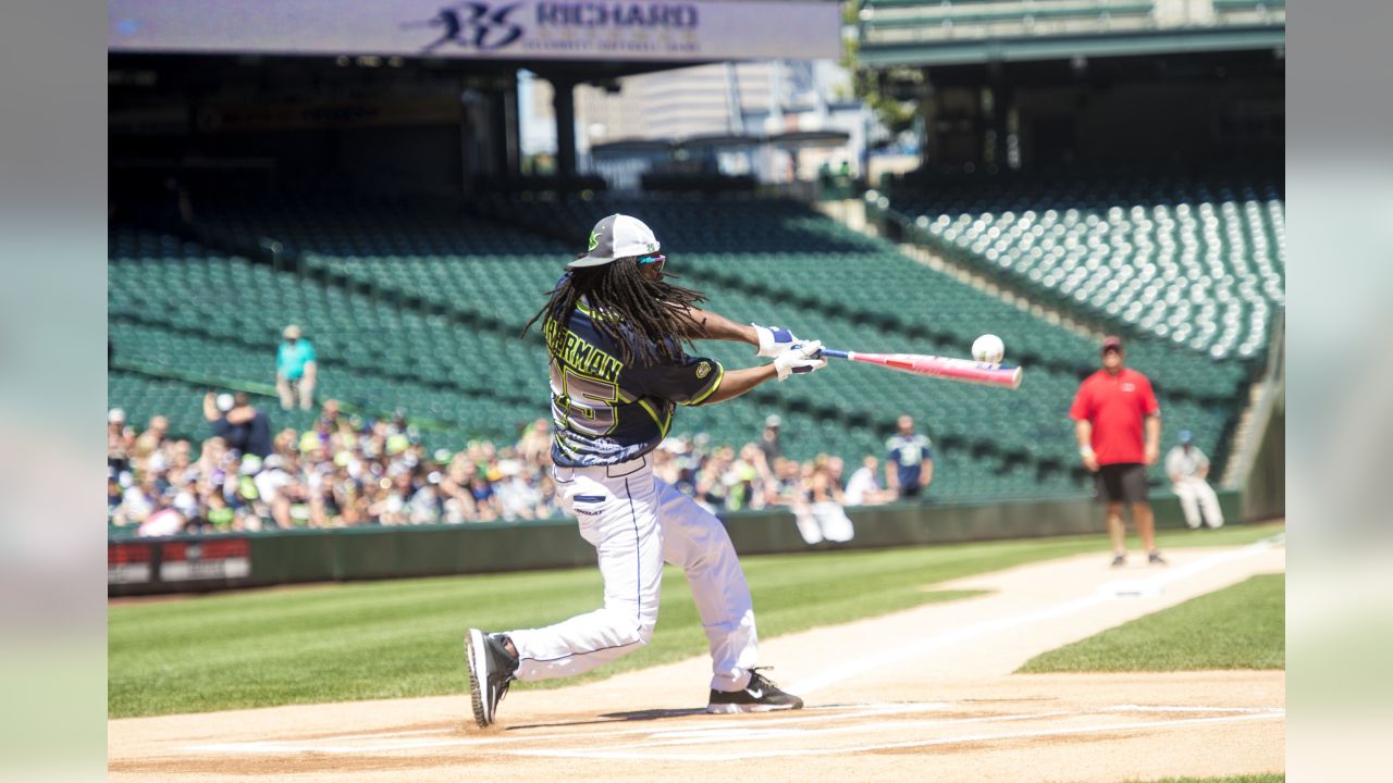 Seahawks players, Seattle sports stars highlight celebrity softball game -  Field Gulls