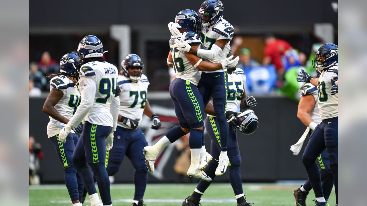 Seahawks stop Falcons with strong first half, 27-20 - The Columbian