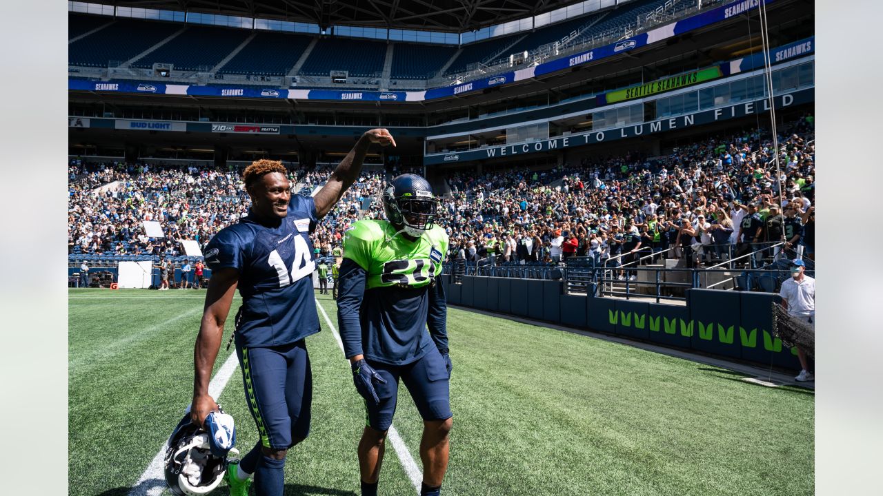 Seattle Seahawks News 8/5: What we learned from Friday's mock game - Field  Gulls