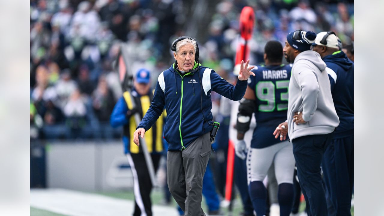 Seahawks: Pete Carroll endorses Jordyn Brooks despite option decline