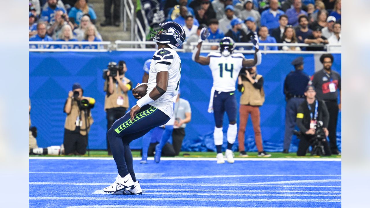 Seattle Seahawks - Noah Fant with his first touchdown of the season 