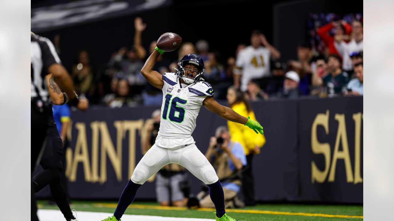 Can Tyler Lockett, DK Metcalf, Jaxon Smith-Njigba, Kenneth Walker And Zach  Charbonnet All Thrive In Fantasy Football?