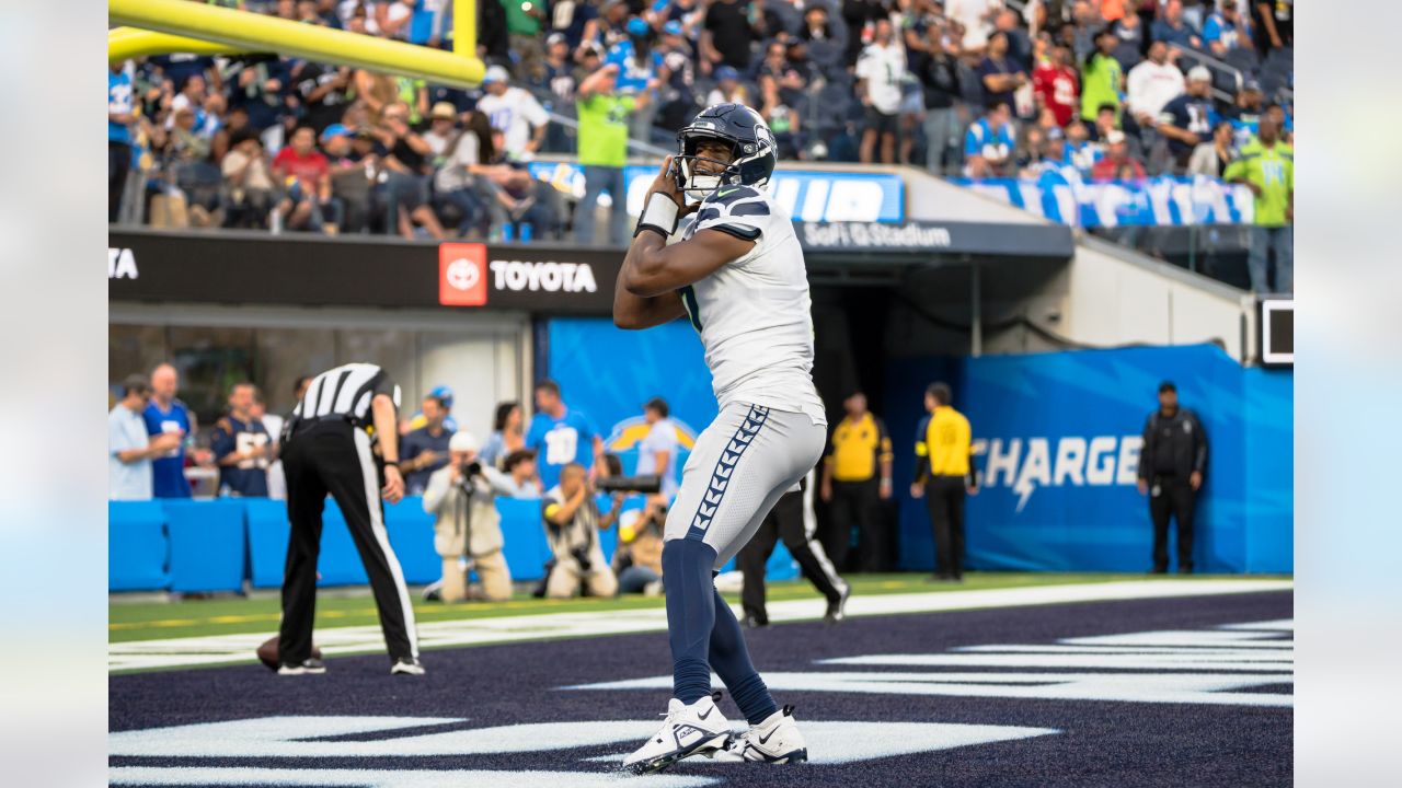 Geno Smith starts training camp as the QB in charge for Seahawks