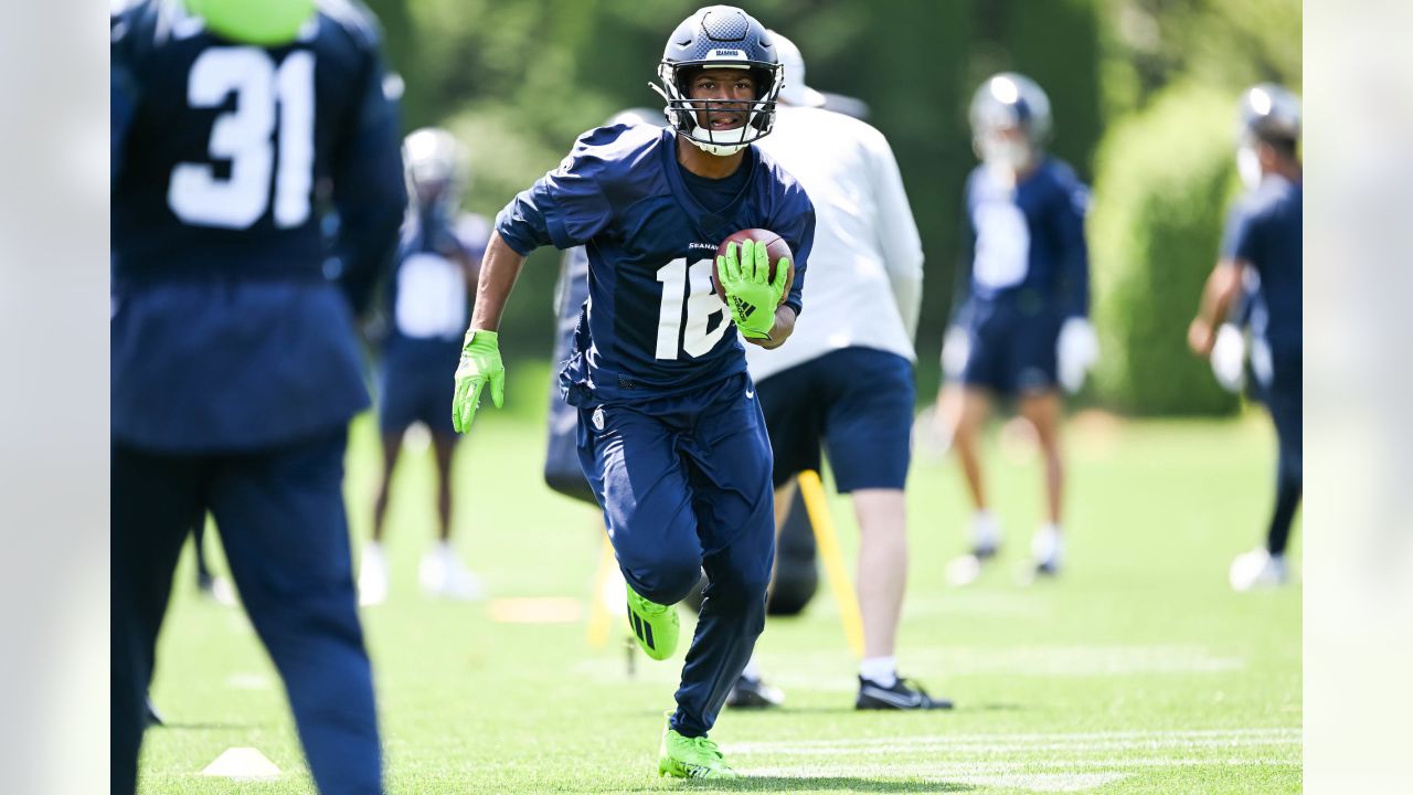 Seahawks Rumors: Tariq Woolen Suffered Knee Injury Walking on Field, Had  Surgery, News, Scores, Highlights, Stats, and Rumors