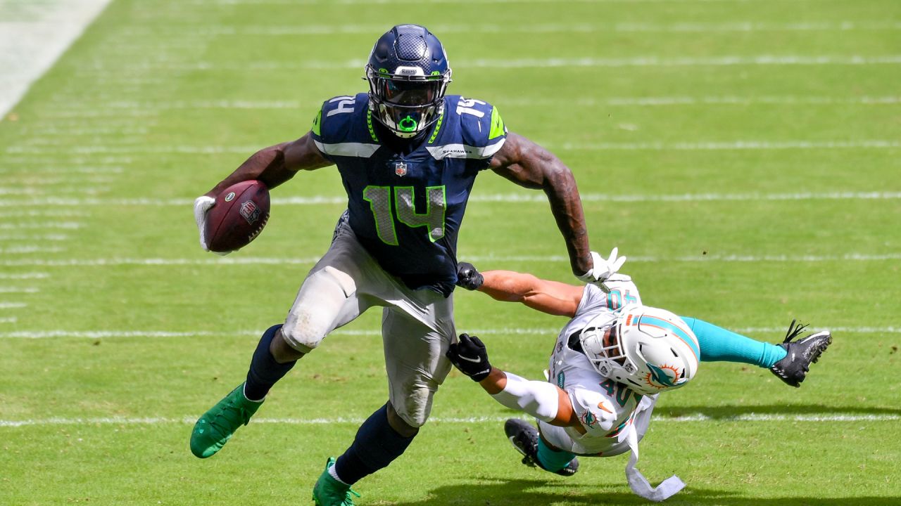 Seahawks beat Dolphins for first 4-0 start since 2013 - The Columbian