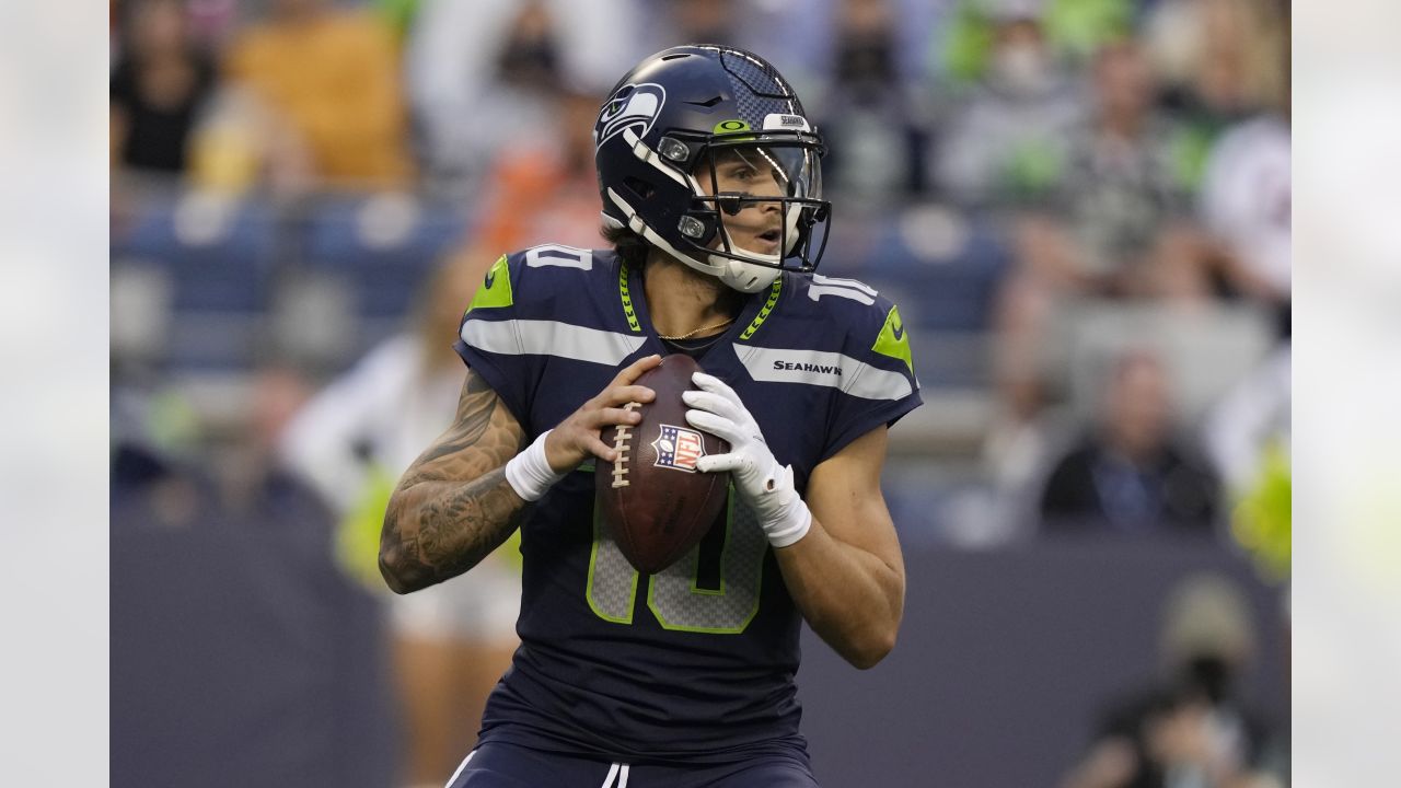 Few bright spots, several injuries in Seahawks' 30-3 preseason loss to the  Broncos - Field Gulls